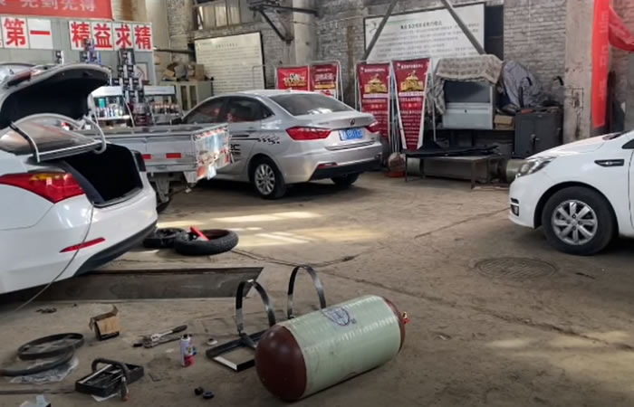 �̓r�ϝq��Ȼ����b܇�v�A(y��)�s���